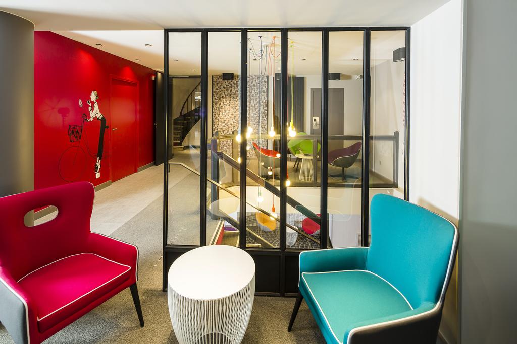 Pour leur toute première collaboration, EXTENDAM et Solanet Hotels donnent un nouveau souffle à l’Hôtel Delos grâce à un budget de rénovation avoisinant les 1,5 millions d’euros. Cet hôtel 3-étoiles de 41 chambres, situé au 7 rue du Général Beuret dans le 15ème arrondissement de Paris, prévoit d’accueillir une clientèle d’affaires, comme une clientèle de…