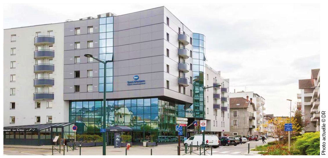 L’établissement de 5 206  m² comptant 133 chambres, acquis en opération off market, dispose d’une excellente localisation, à proximité de la gare d’Annecy et du centre-ville. L’hôtel va connaître des travaux de rénovation. Il sera exploité par Sohoma, sous une enseigne internationale milieu de gamme. Le Best Western International dispose d’un emplacement premium en bordure du centre-ville…