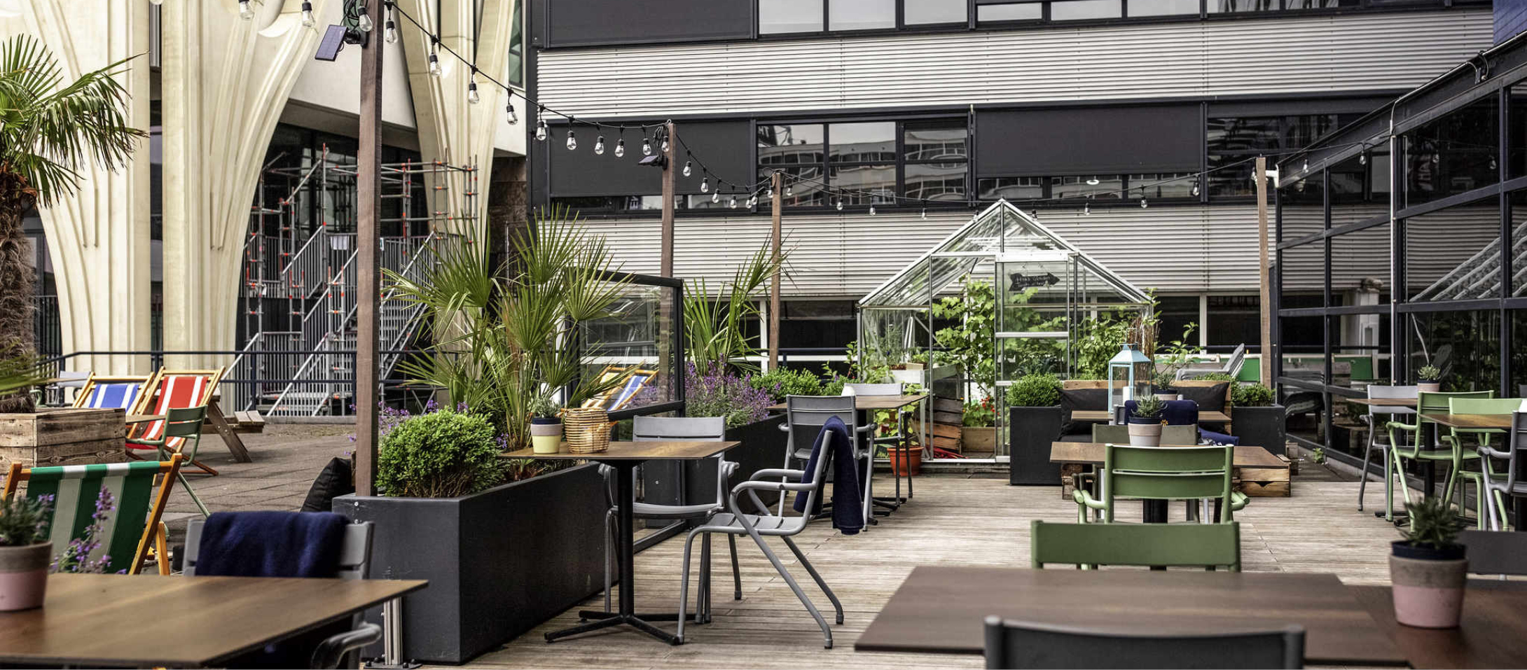 EXTENDAM signe son quatrième hôtel aux Pays-Bas et devient propriétaire des murs et du fonds du Mercure Den Haag Central, un hôtel 4* de 159 chambres situé en plein centre-ville de La Haye. L’établissement, qui n’a pas été rénové depuis 2007, connaîtra des travaux de transformation ambitieux qui lui permettront d’améliorer ses performances environnementales tout…