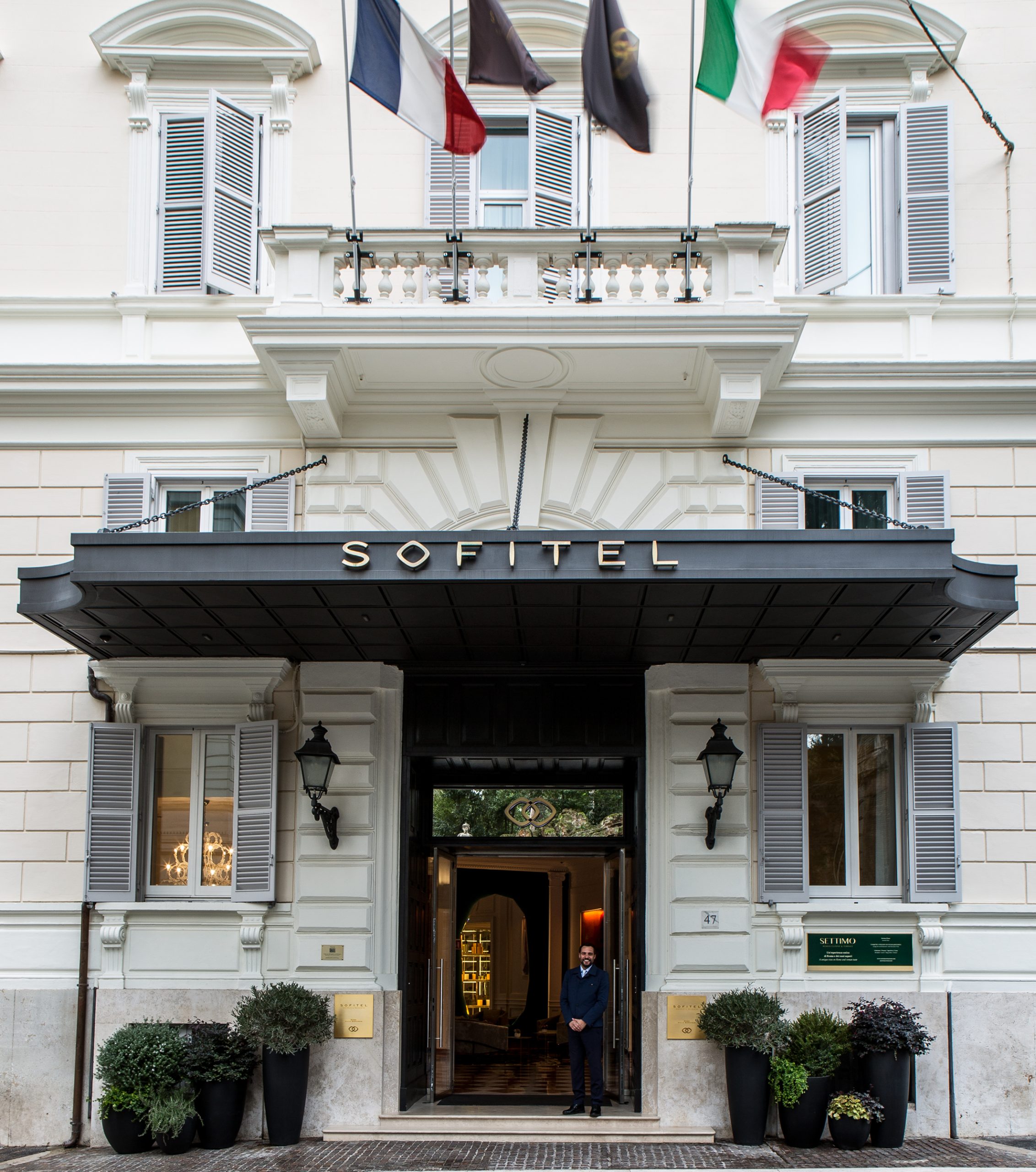 EXTENDAM étend une nouvelle fois son ancrage en Europe avec l’acquisition de deux nouveaux hôtels iconiques. Aménagé dans un ancien palazzo du 19ème siècle, le Sofitel Roma Villa Borghèse et ses 78 chambres bénéficient d’une situation exceptionnelle, entre la Villa Médicis, la Via Veneto et les jardins de la Villa Borghèse. Situé sur l’avenue la…