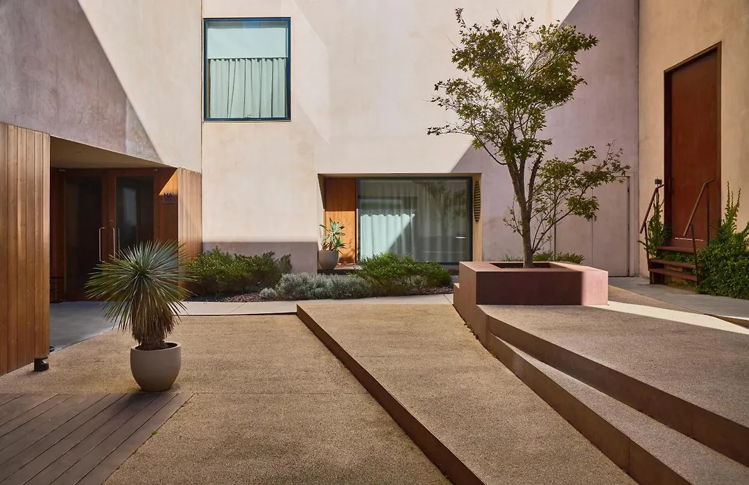 photo mouco hotel stay listen play porto 2