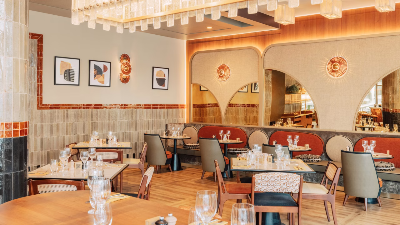 voco clichy 9924859103 16x9